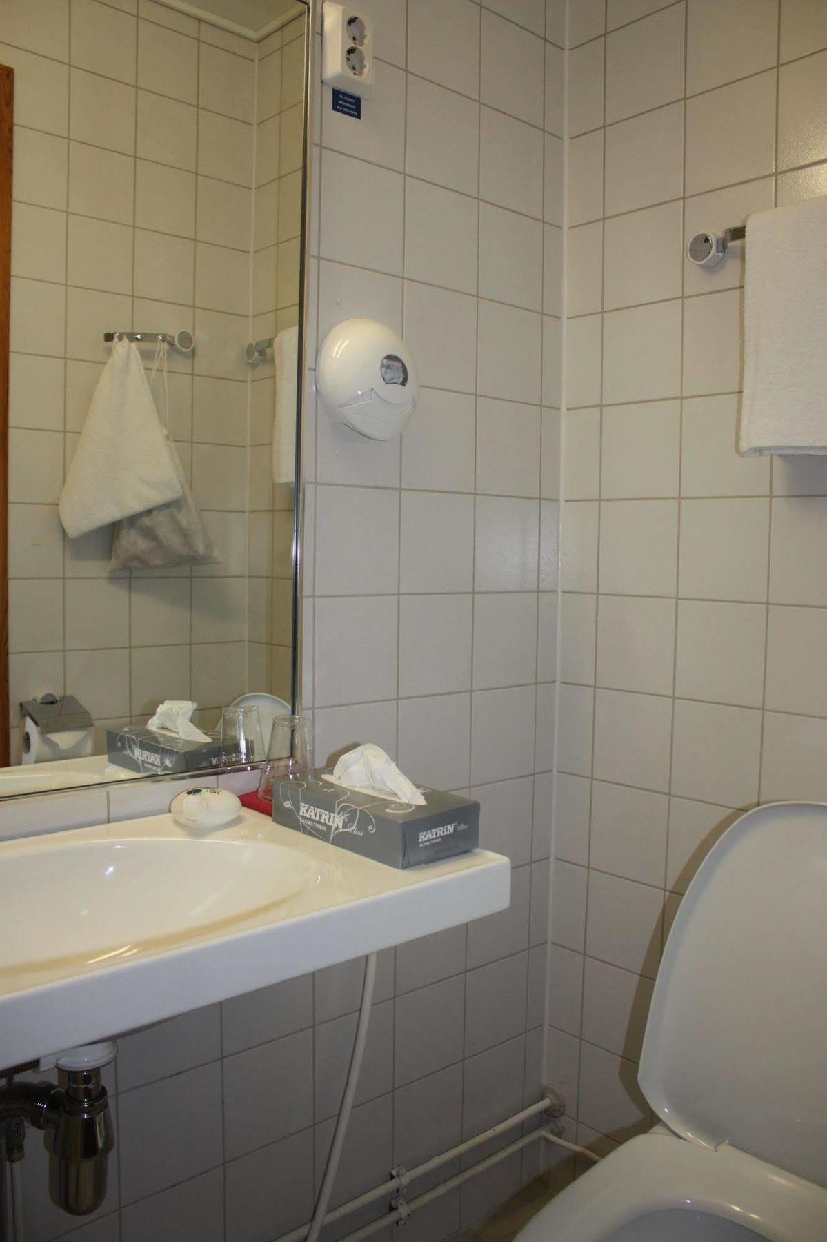 Summer Tott Hotell 2*